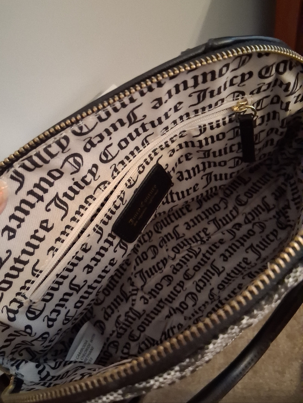 Juicy Couture Black & Gray Satchel Purse - Picture 5 of 5